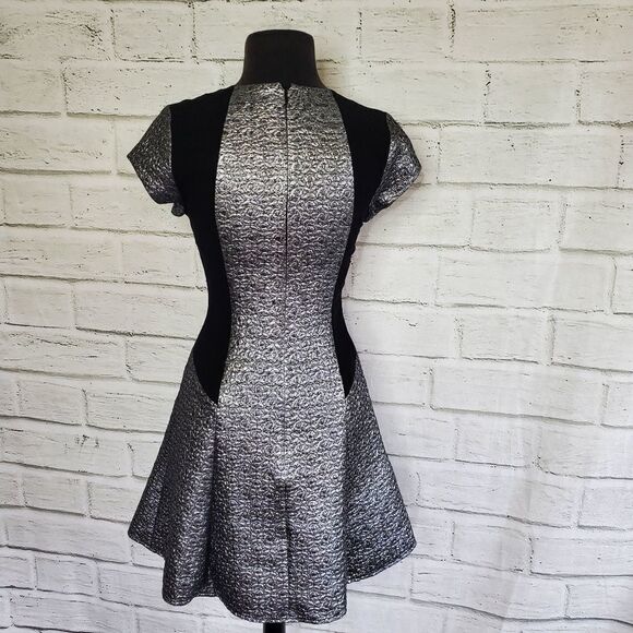 Slate & Willow Fiona dress fit and flare size 2 - Picture 3 of 12